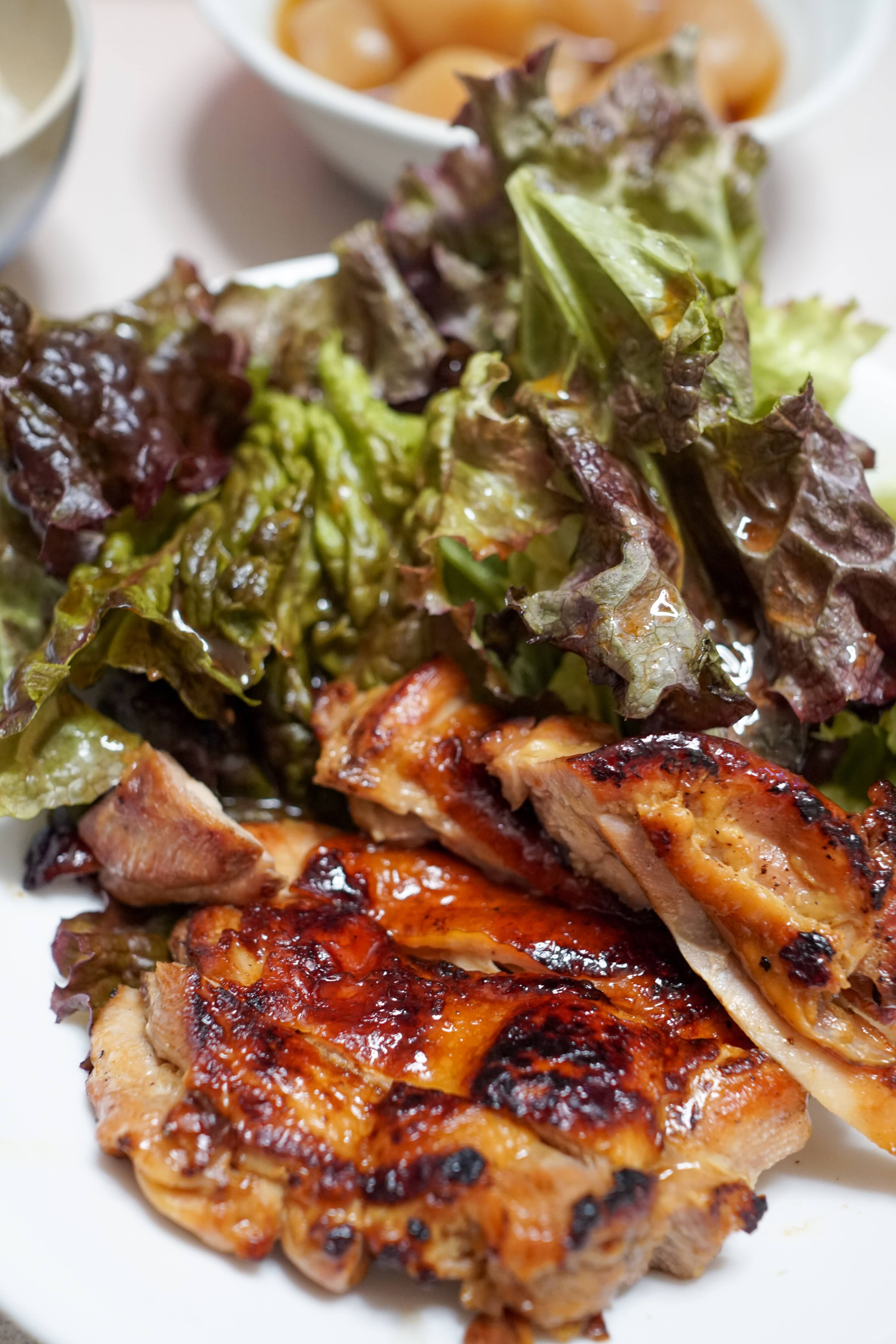 鶏の照焼とサラダ